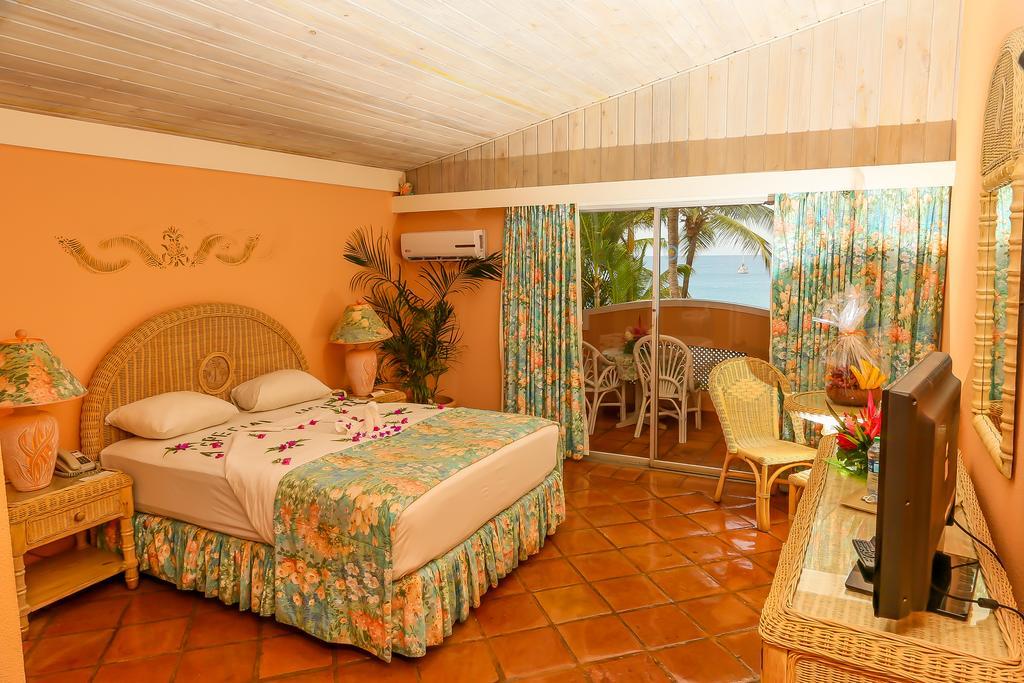 Coco Reef Resort & Spa Crown Point Eksteriør billede